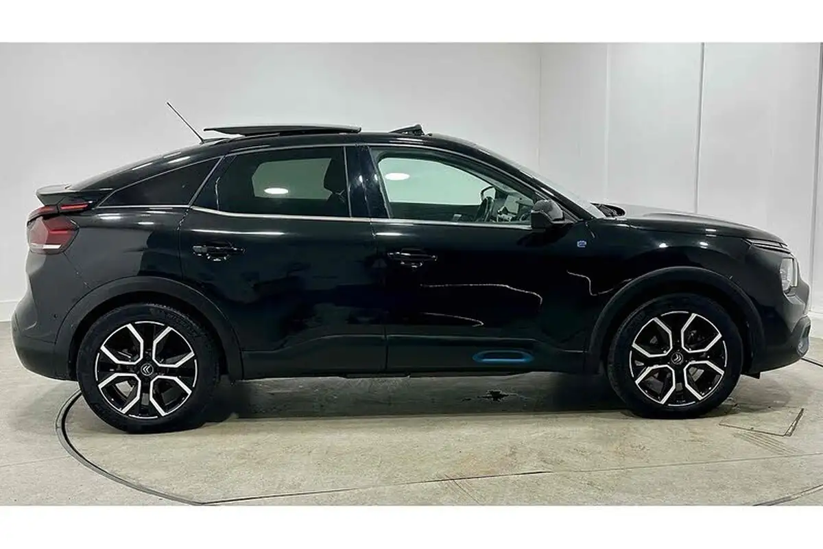 2022-citroen-c4-e-shine-plus-big-3