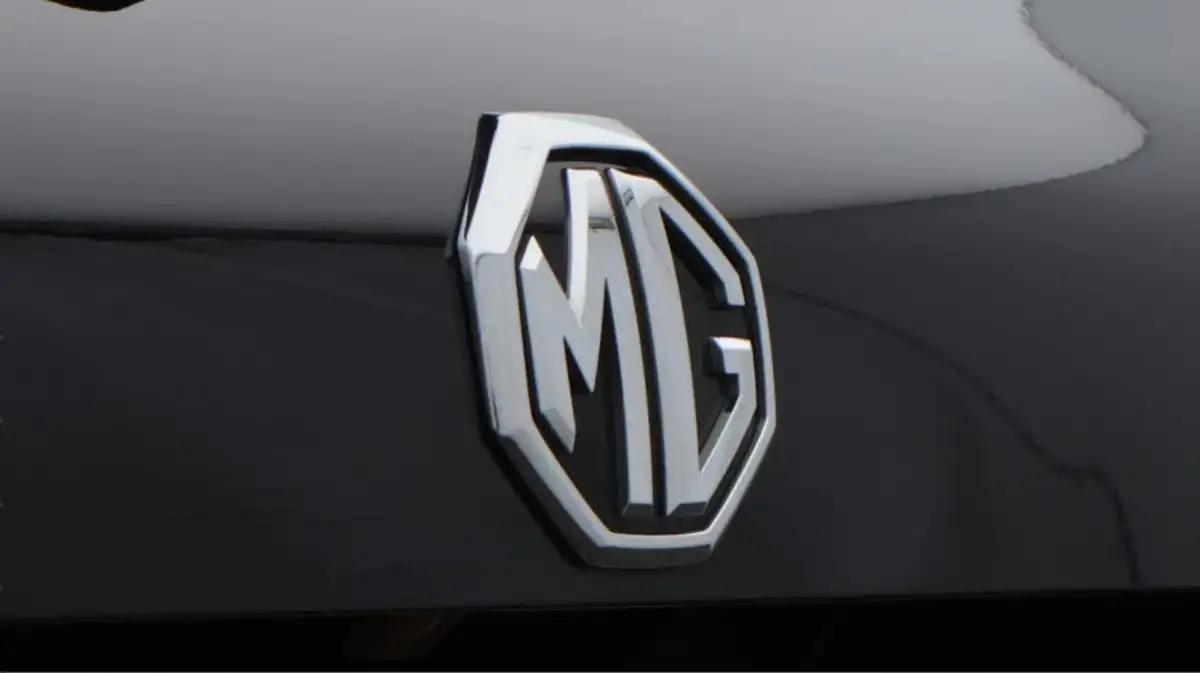 2022-mg-hs-15t-gdi-exclusive-162ps-dct-big-22
