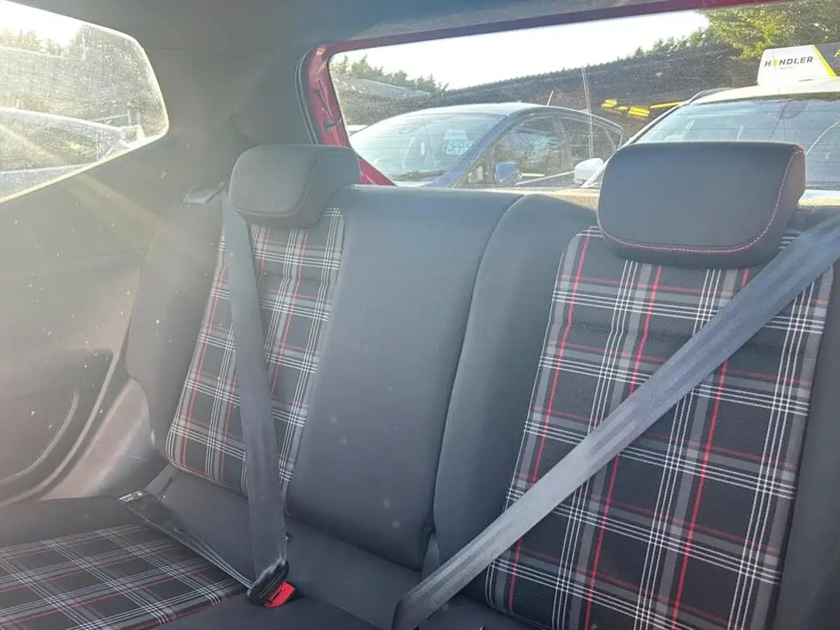 2019-volkswagen-up-10-gti-3d-big-9