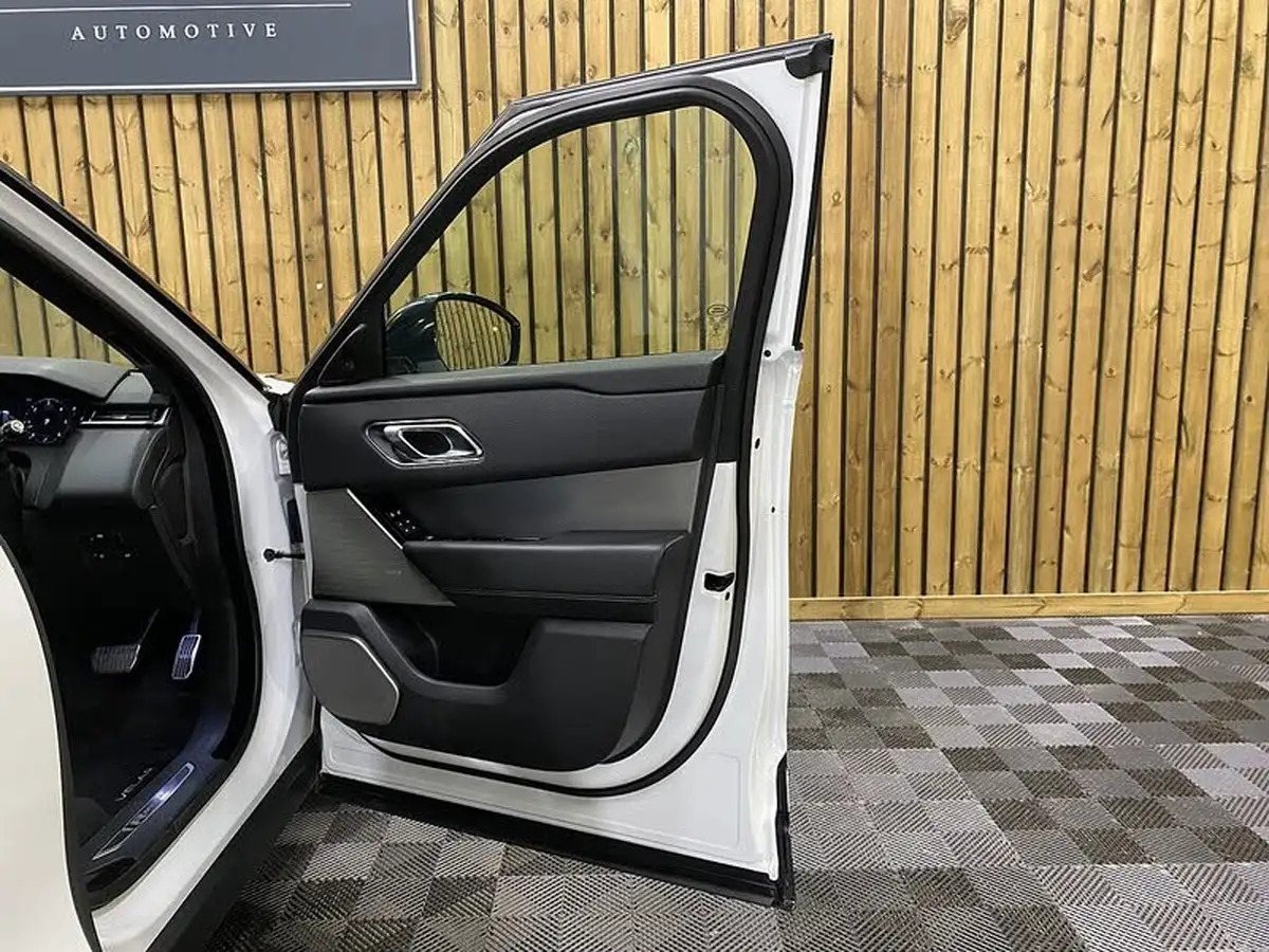 2018-land-rover-range-rover-velar-30-d300-r-dynamic-se-ss-big-44