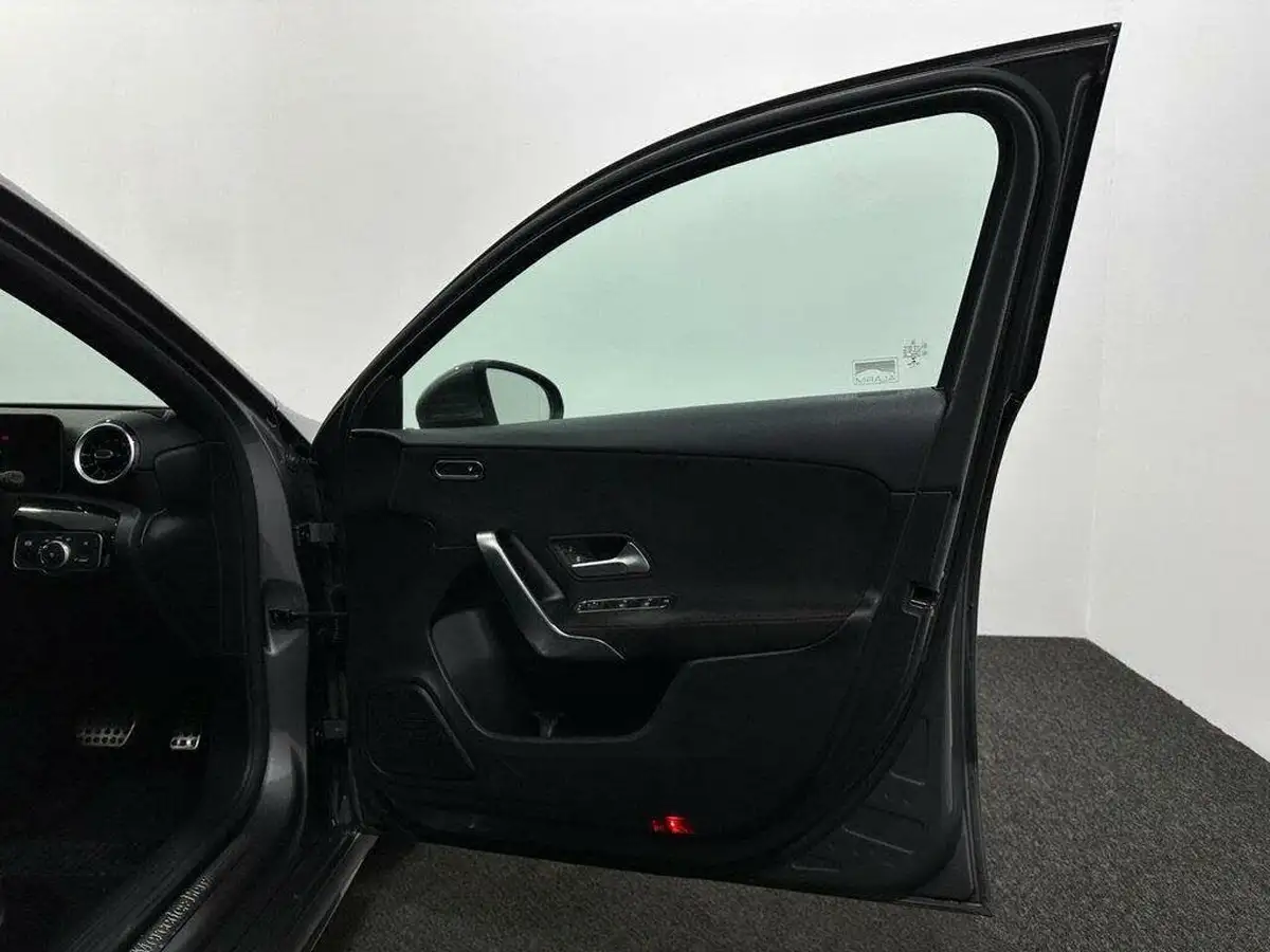 2020-mercedes-benz-a-class-13-a200-amg-line-executive-hatchback-5d-7g-dct-big-31