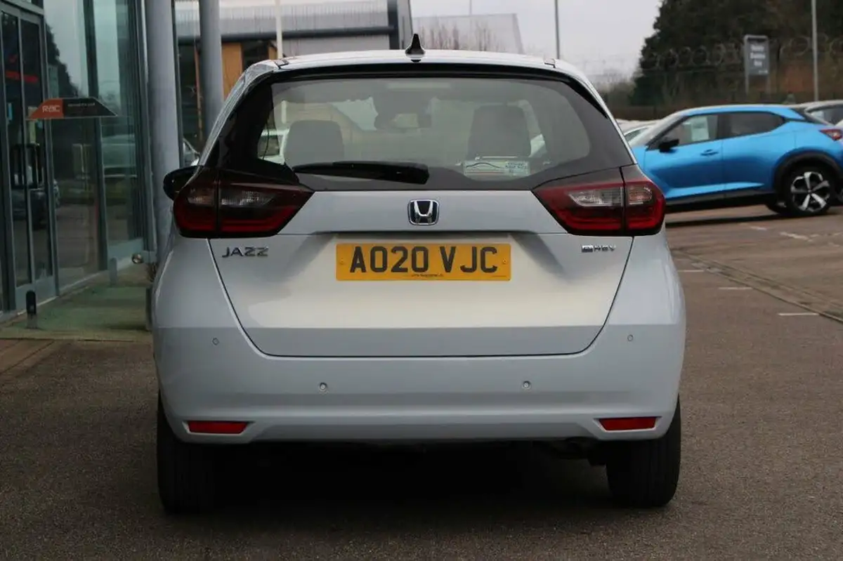 2020-honda-jazz-15-i-mmd-sr-big-5