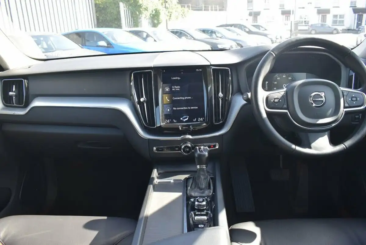 2017-volvo-xc60-20td-d4-momentum-geartronic-big-14