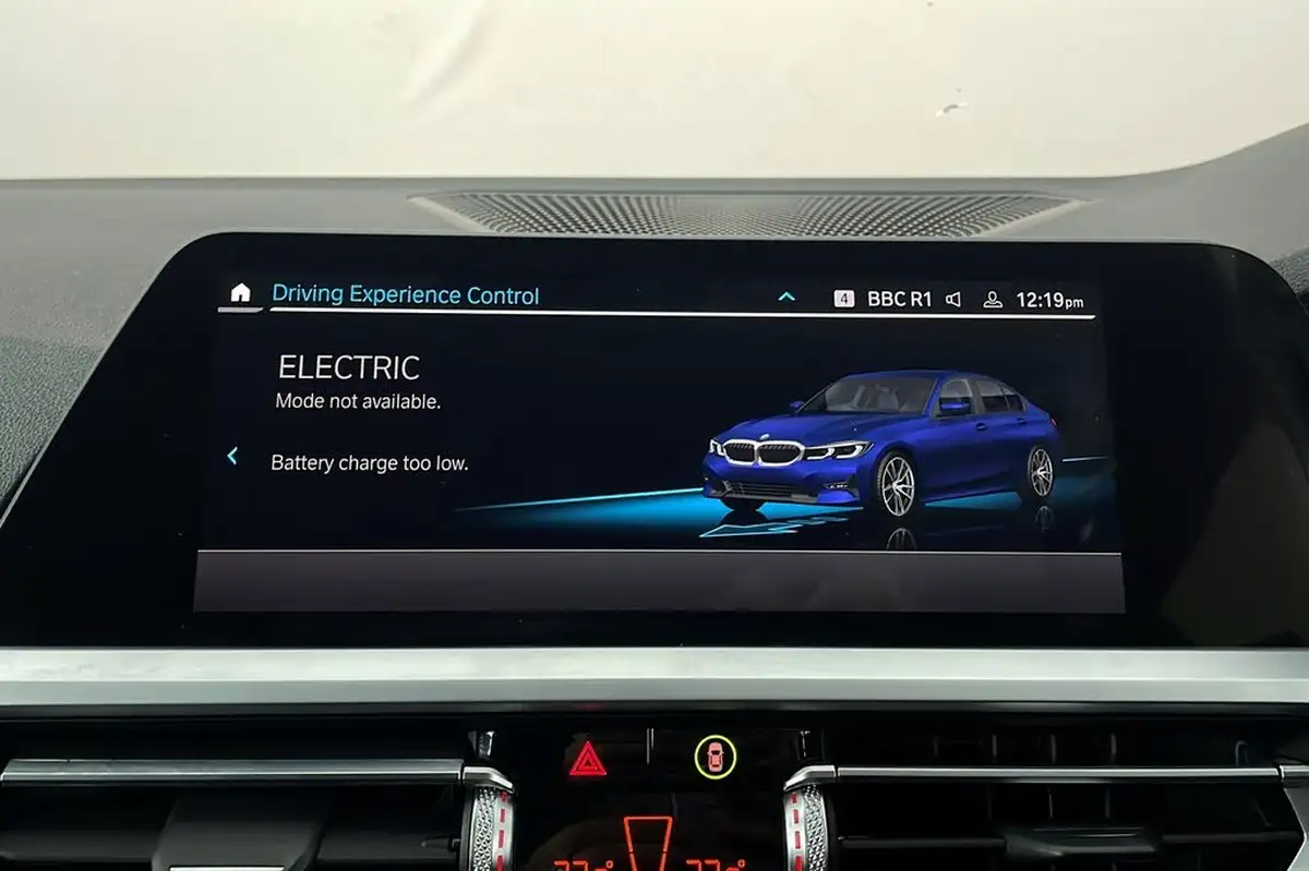 2020-bmw-3-series-20-330e-sport-pro-saloon-4d-big-25