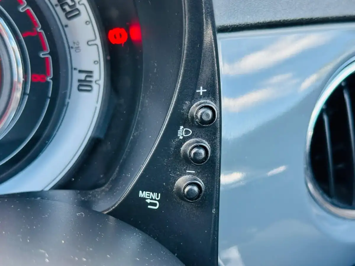 2019-fiat-500-12-lounge-big-45