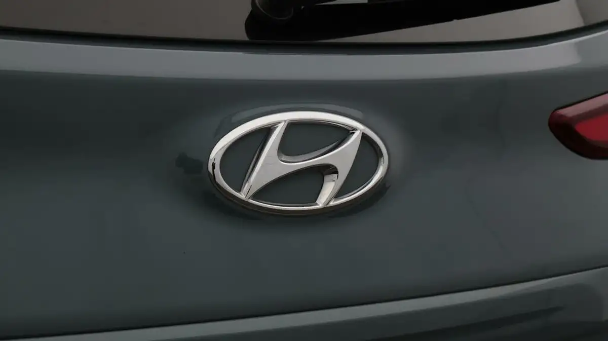 2022-hyundai-kona-e-premium-204ps-64kwh-7kw-obc-big-21
