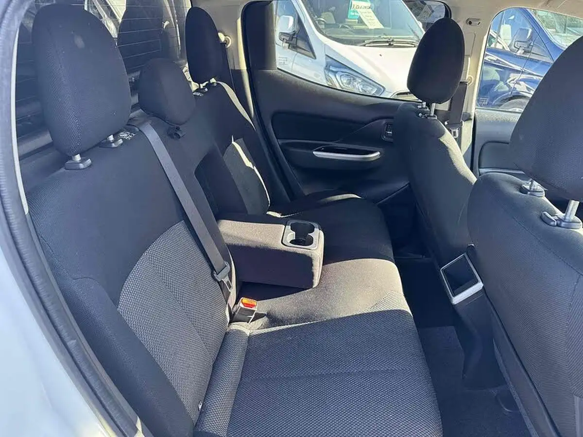 2019-mitsubishi-l200-22di-d-warrior-auto-big-12