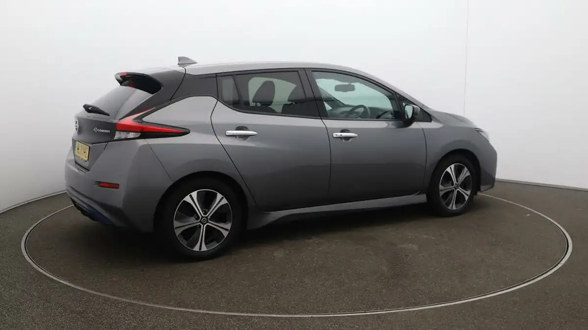2021-nissan-leaf-e-n-connecta-big-43