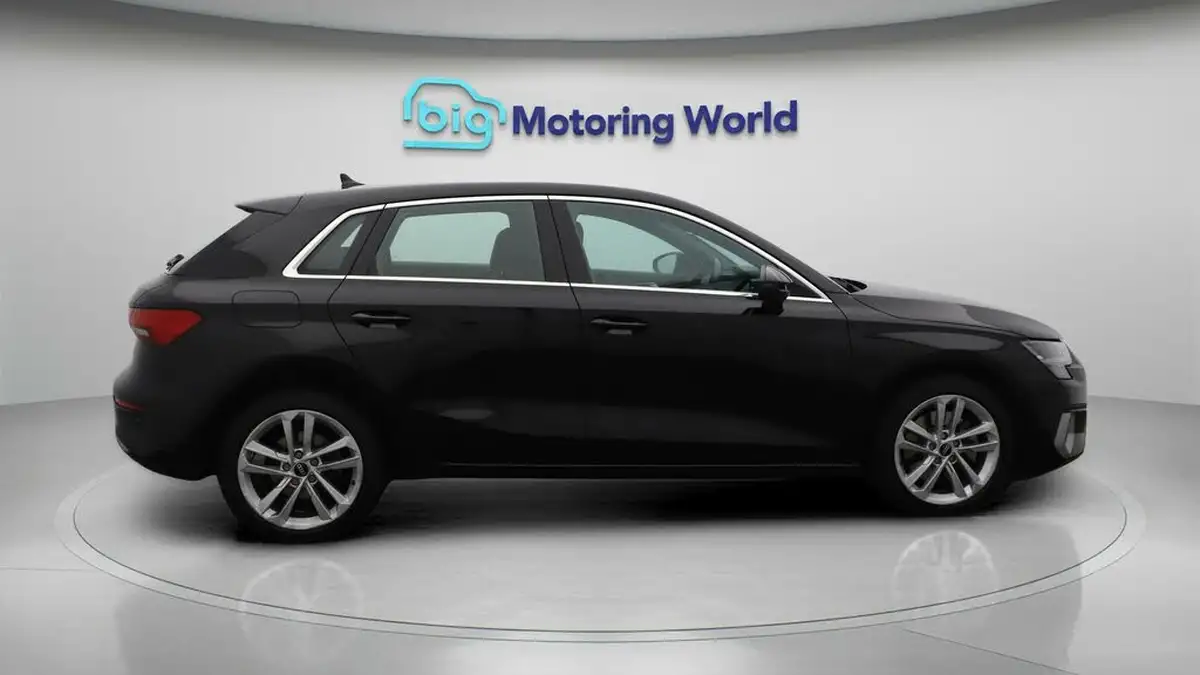 2021-audi-a3-15-35-tfsi-sportback-5d-s-tronic-big-8