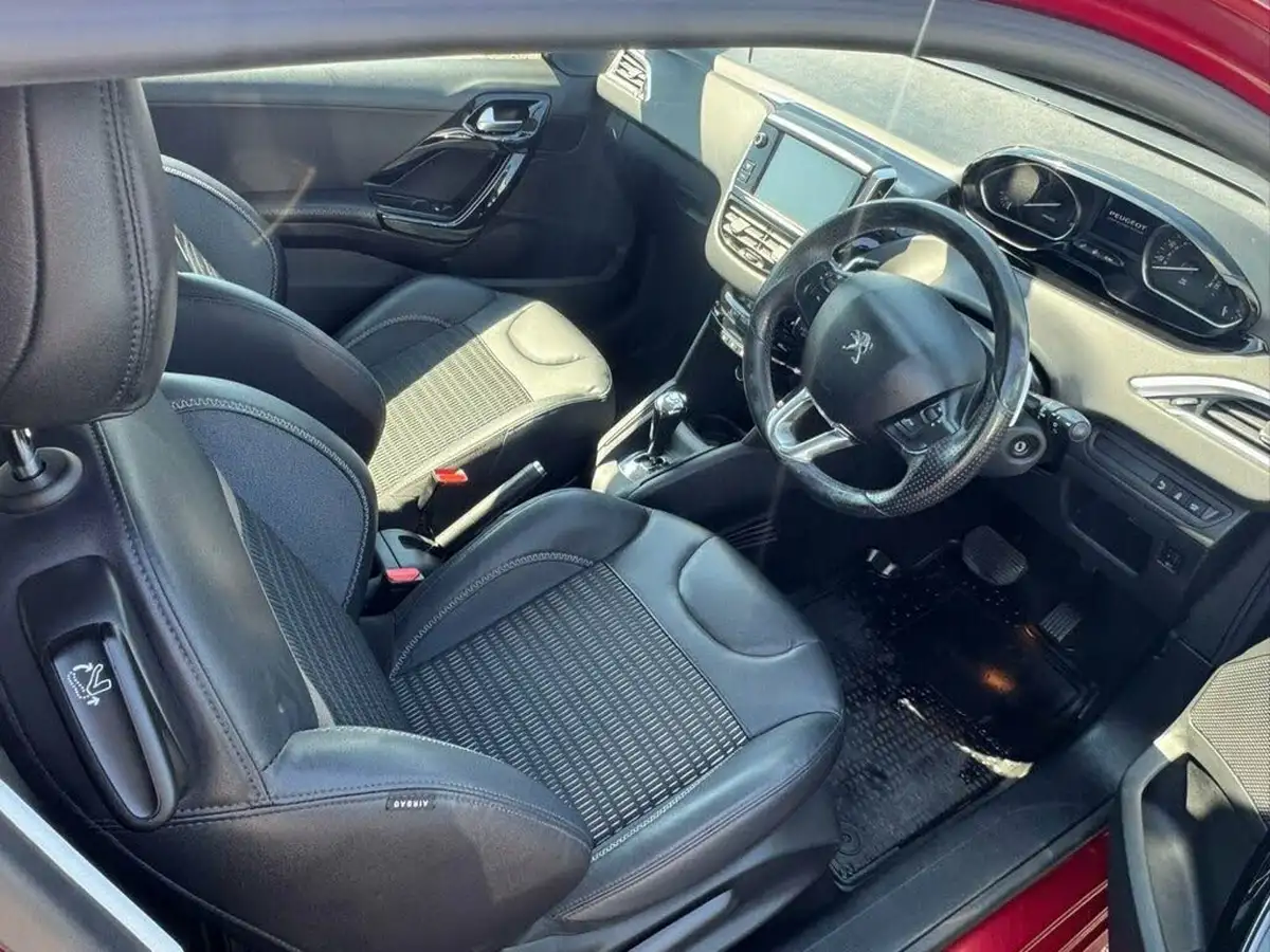 2012-peugeot-208-14td-allure-14e-hdi-ss-3d-egc-big-3