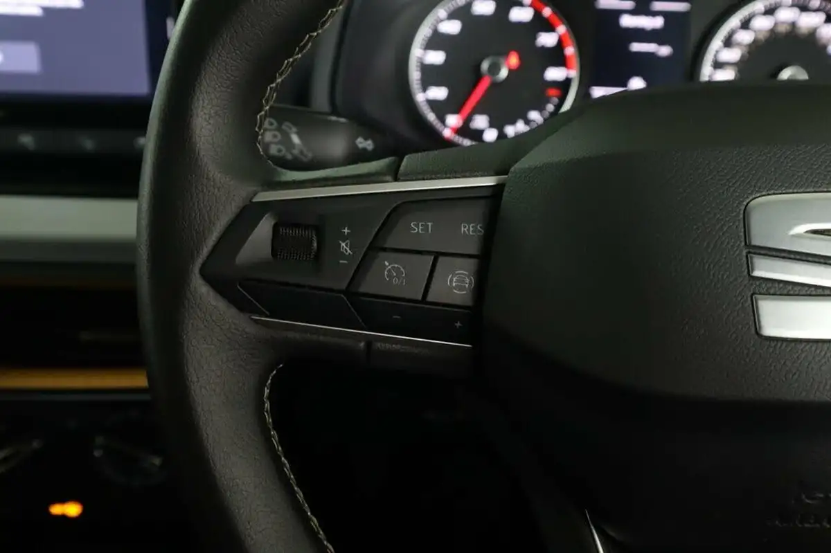 2022-seat-ibiza-10-mpi-se-big-18