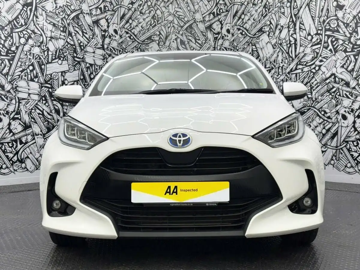 2021-toyota-yaris-15-vvt-i-design-big-4
