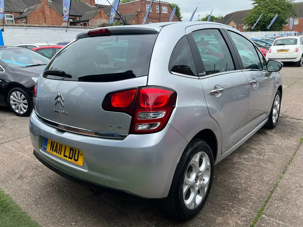 2011-citroen-c3-14-connexion-big-26