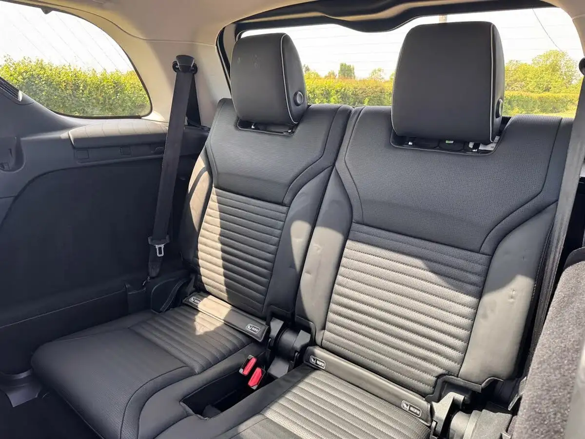 2017-land-rover-discovery-30td6-hse-luxury-big-21
