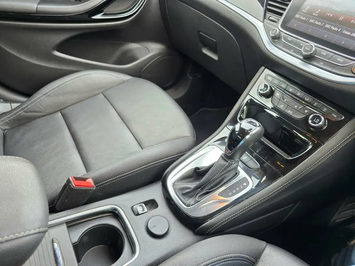 2018-vauxhall-astra-14i-16v-turbo-elite-nav-150ps-ss-hatchback-auto-big-23