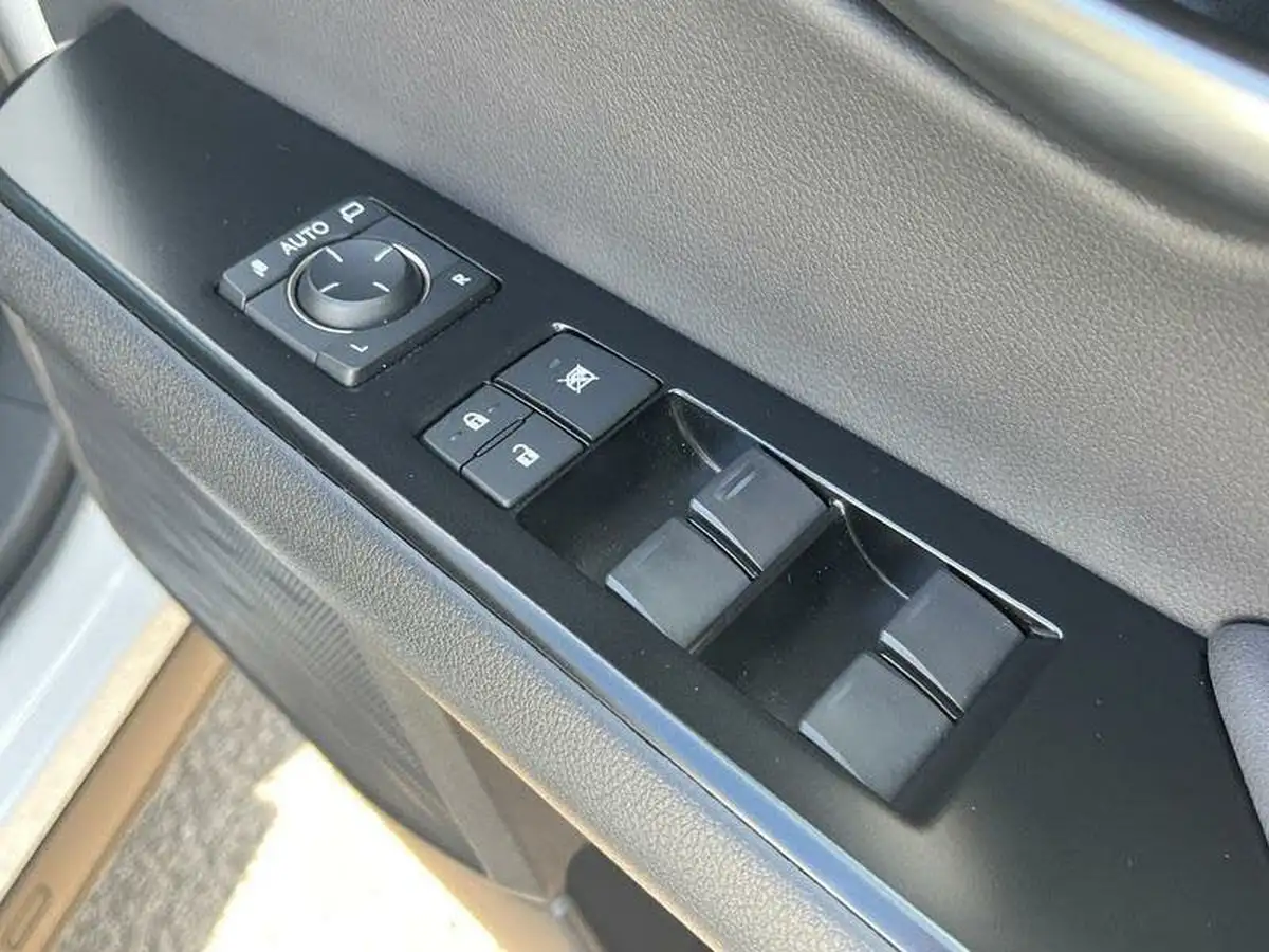 2023-lexus-ux-250h-20-f-sport-design-big-23
