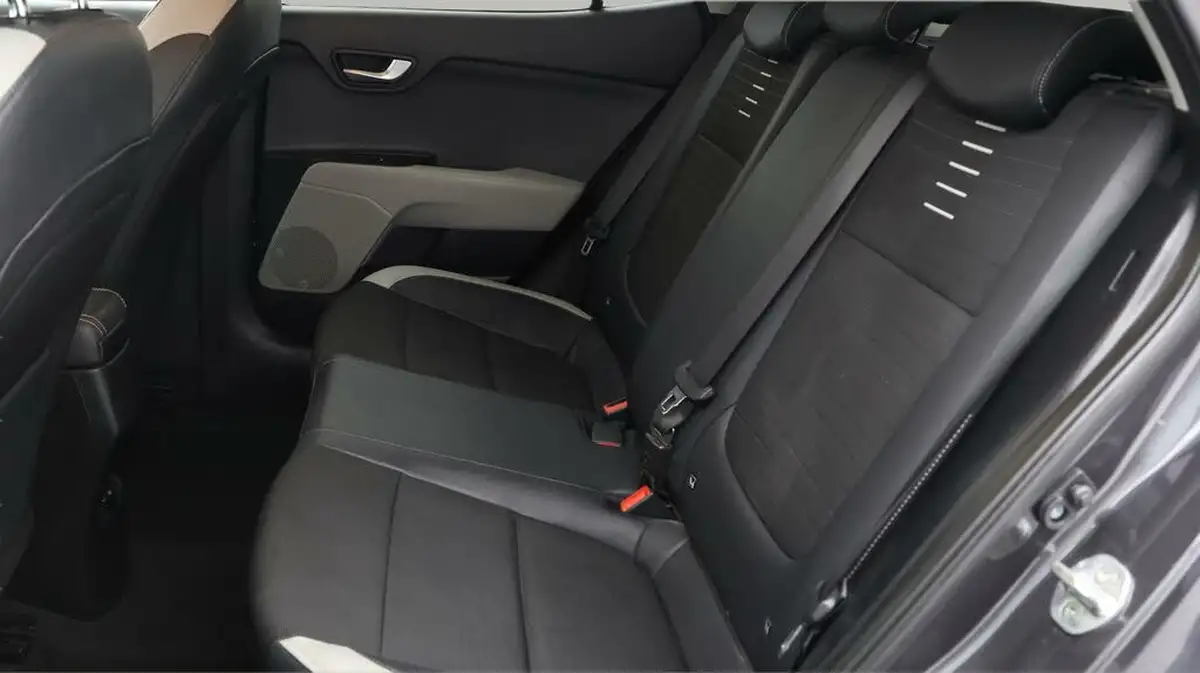 2019-kia-stonic-10-t-gdi-3-big-15