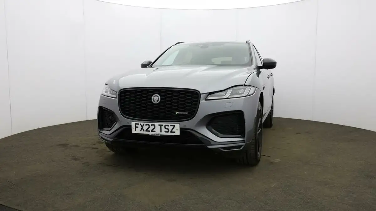 2022-jaguar-f-pace-20-p250-r-dynamic-black-big-39