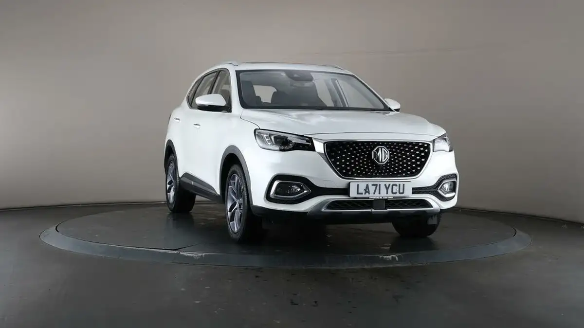 2022-mg-hs-15t-gdi-exclusive-162ps-big-50