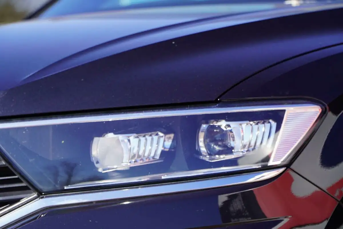 2020-volkswagen-t-roc-20tdi-r-line-dsg-big-10