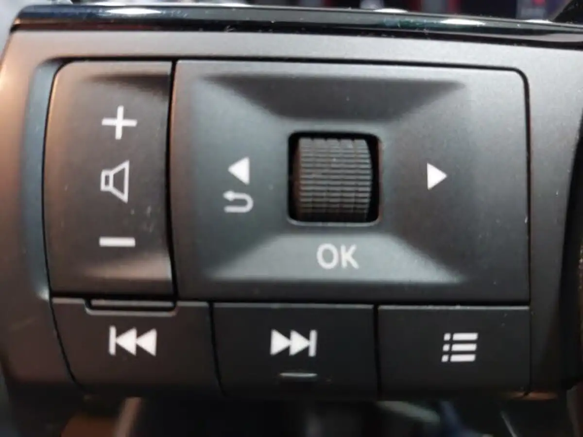 2022-nissan-qashqai-13-dig-t-tekna-158ps-xtronic-big-15