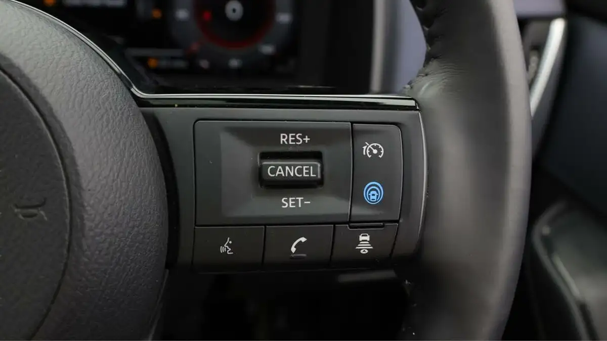 2022-nissan-qashqai-13-dig-t-tekna-140ps-big-22