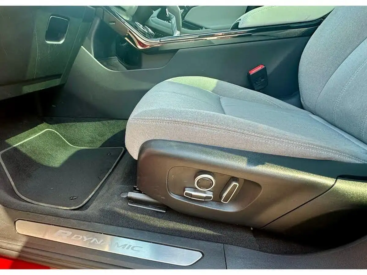 2021-land-rover-range-rover-evoque-15-p300e-r-dynamic-se-big-14
