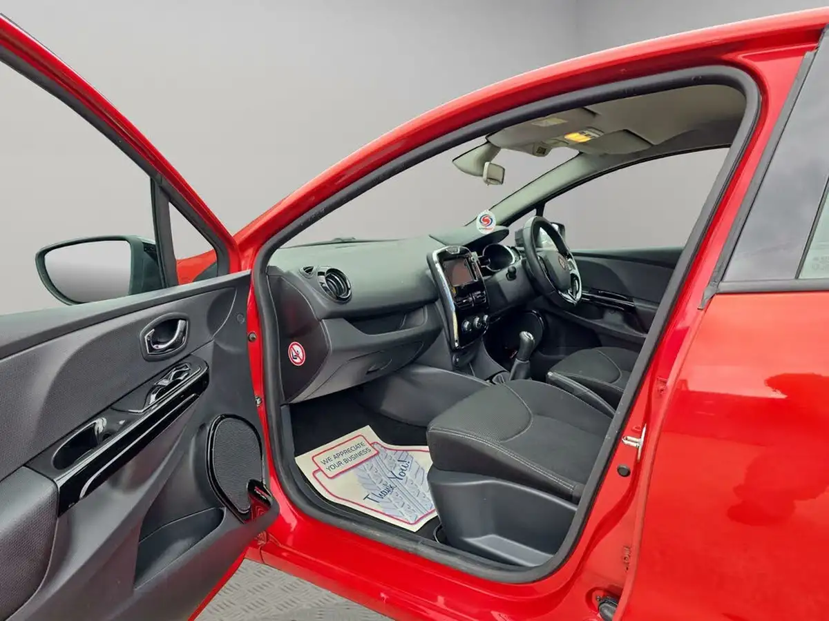 2013-renault-clio-12-dynamique-big-27