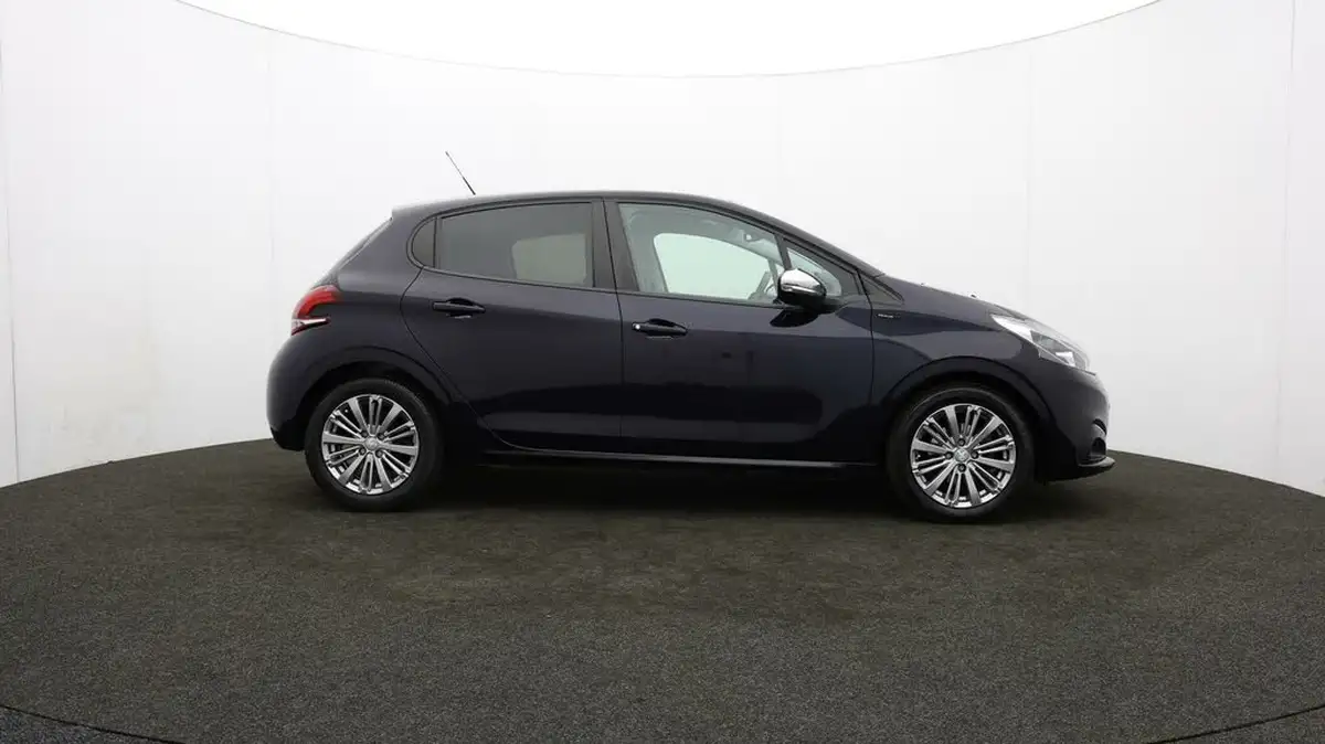 2019-peugeot-208-12-puretech-signature-big-40