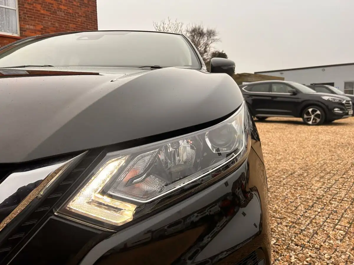 2019-nissan-qashqai-13-dig-t-acenta-premium-140ps-big-9