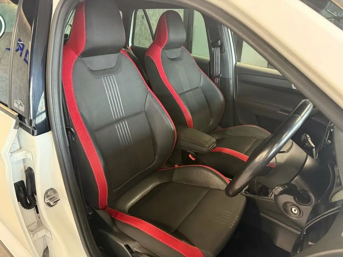 2018-skoda-fabia-10-tsi-monte-carlo-95ps-estate-big-21
