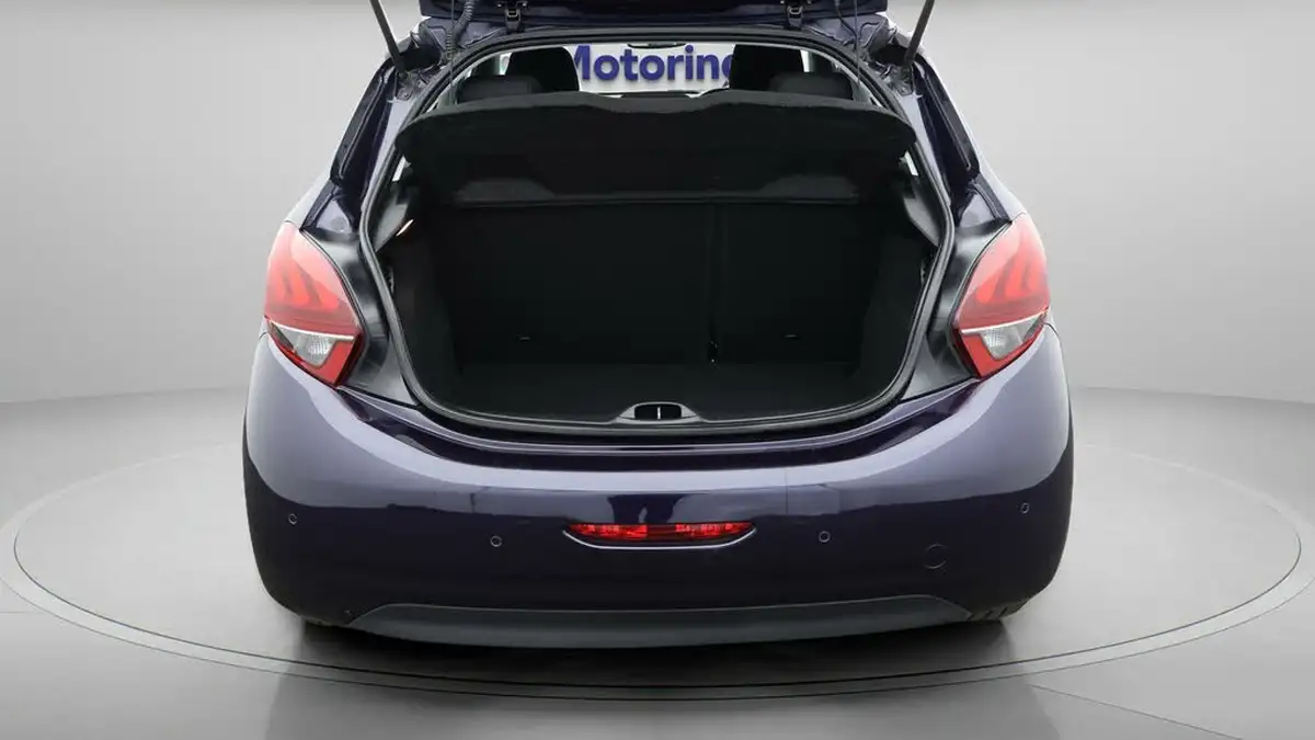 2019-peugeot-208-12-puretech-signature-big-16