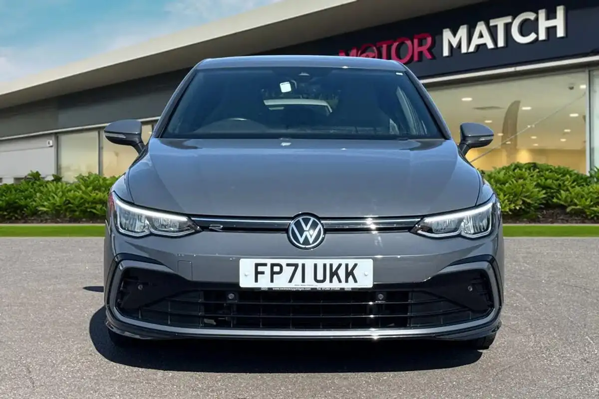 2022-volkswagen-golf-15-tsi-r-line-130ps-hatchback-big-5