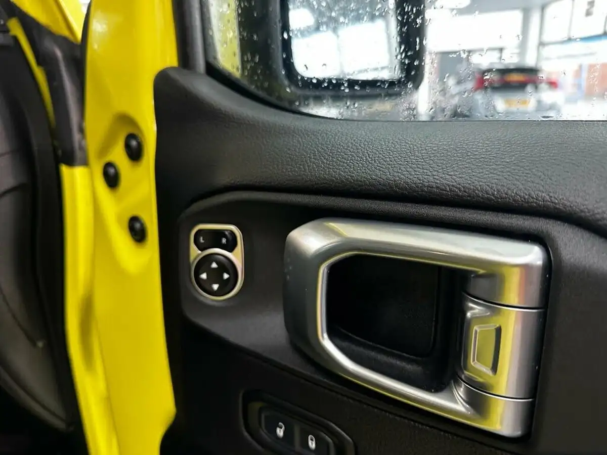 2023-jeep-wrangler-20-gme-overland-big-40