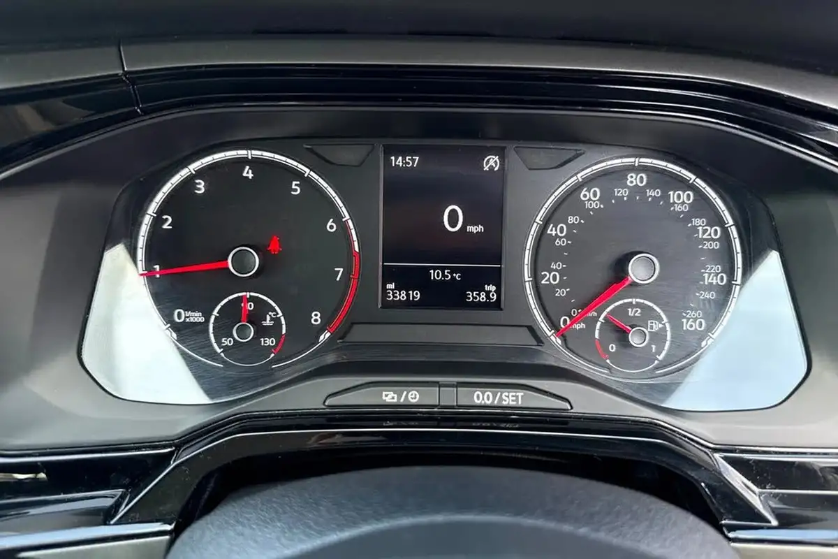 2019-volkswagen-polo-10-se-65ps-evo-ss-big-30