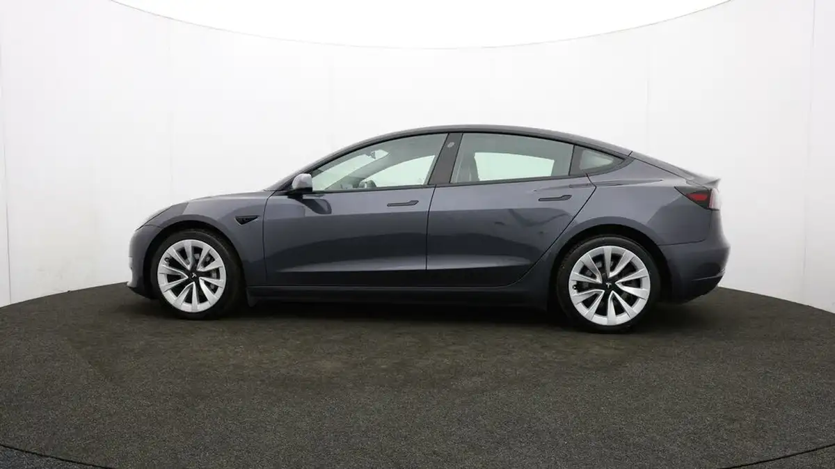 2021-tesla-model-3-e-long-range-4x4-big-71