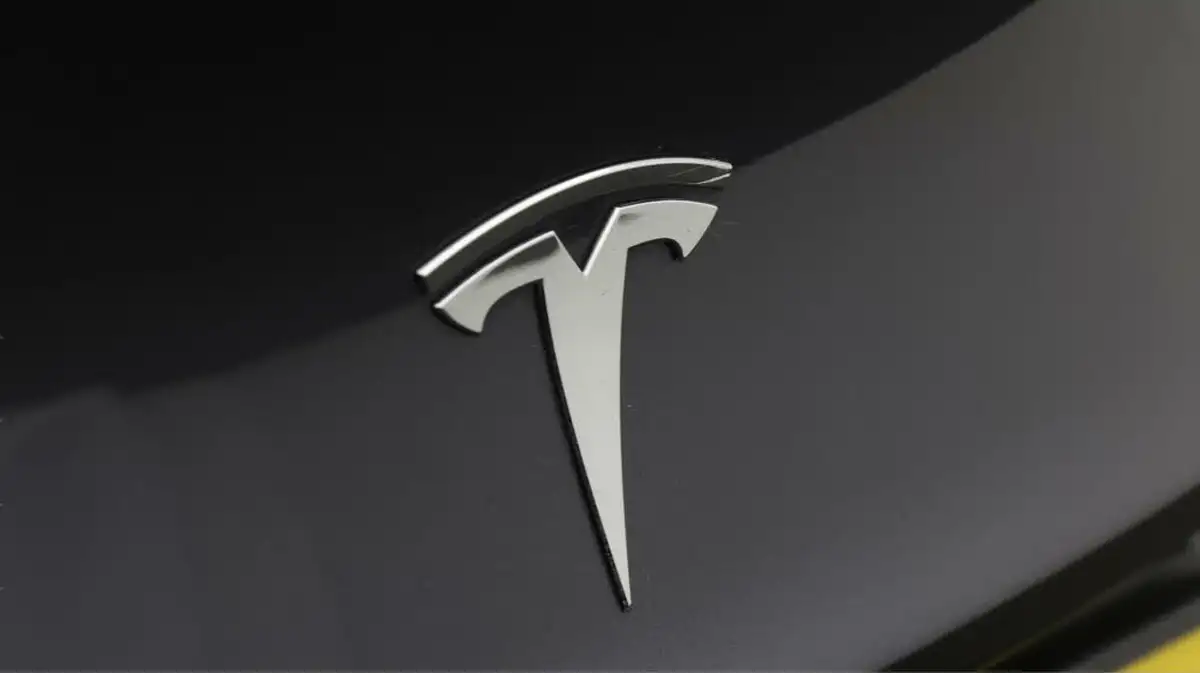2021-tesla-model-3-e-long-range-4x4-big-19