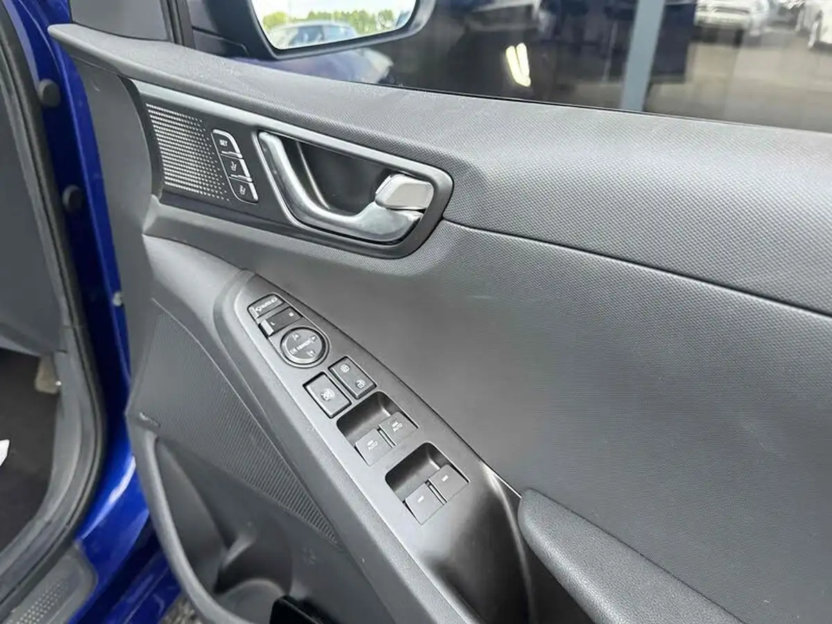 2020-hyundai-ioniq-e-premium-se-electric-100kw-big-22
