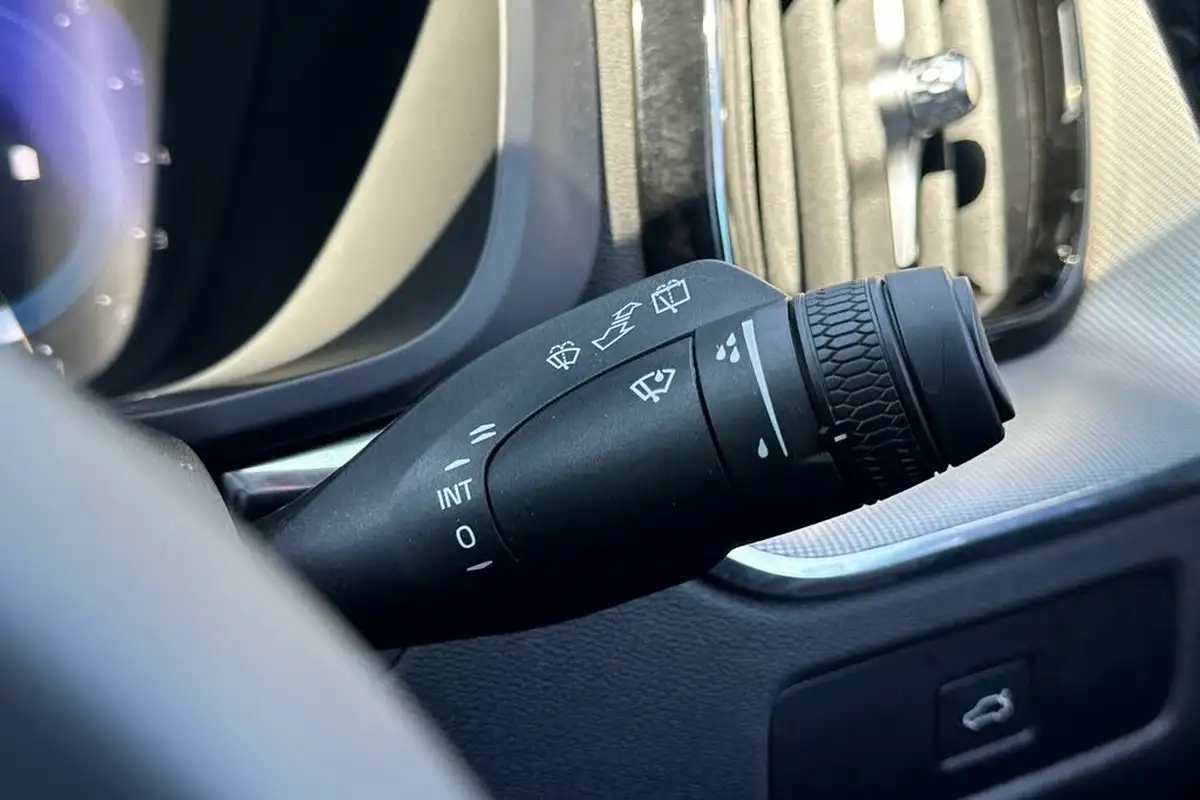 2024-volvo-xc60-20-b5-plus-big-28
