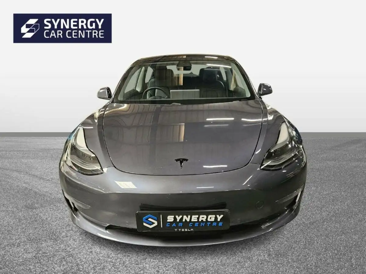 2020-tesla-model-3-e-performance-big-6