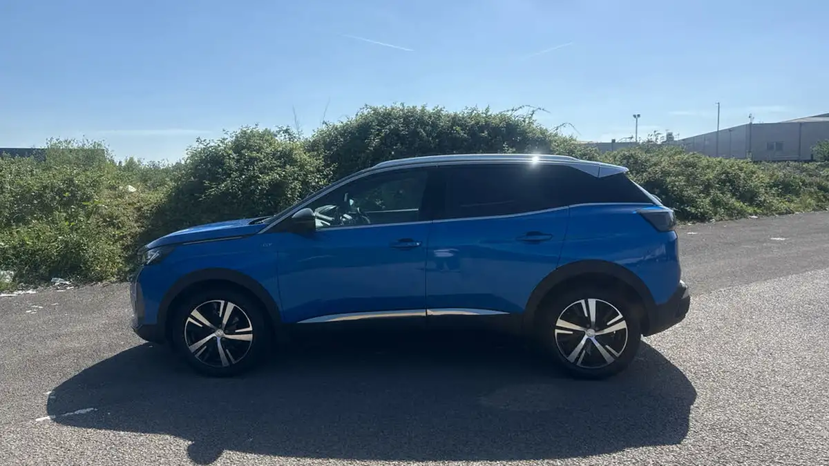 2022-peugeot-3008-suv-15-bluehdi-gt-eat8-big-5