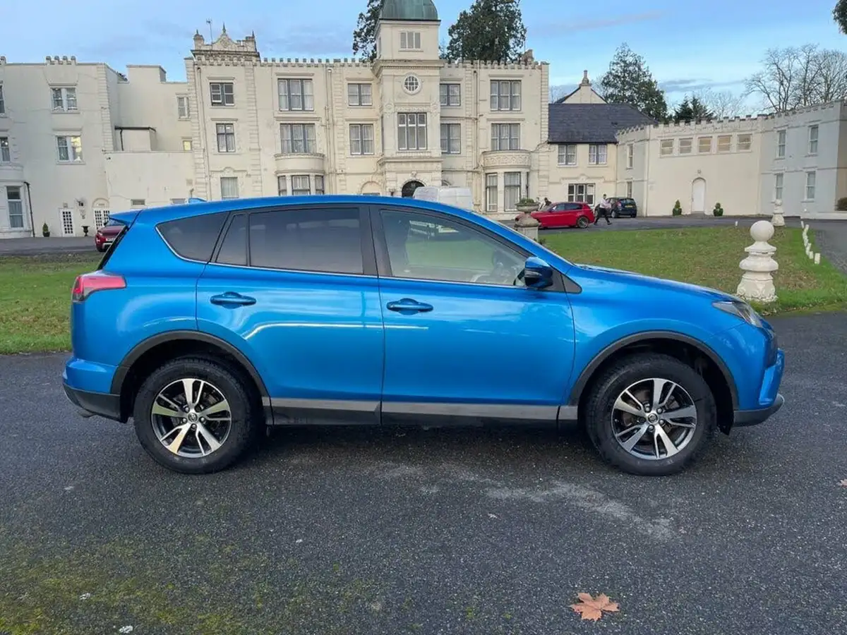 2016-toyota-rav4-20d-4d-business-edition-big-3