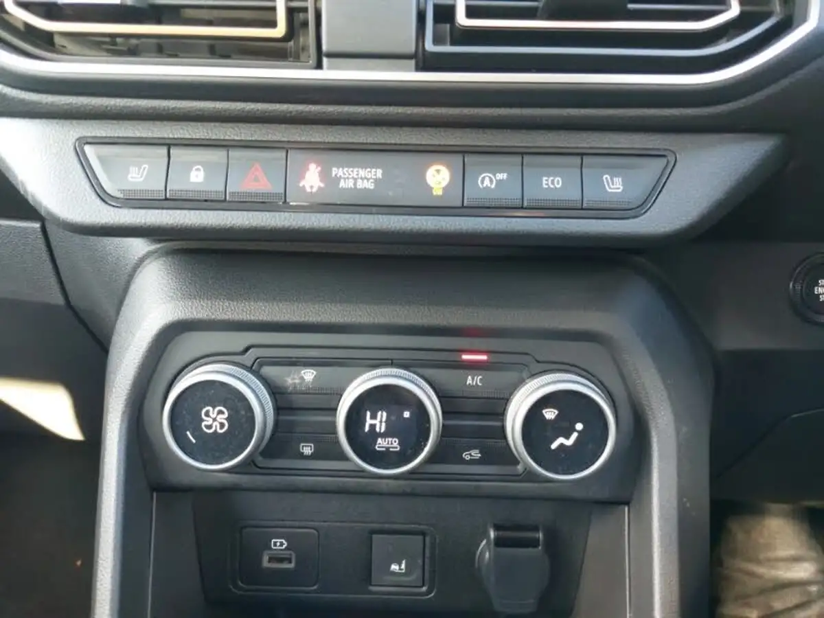 2024-dacia-sandero-stepway-10-tce-extreme-90bhp-big-14