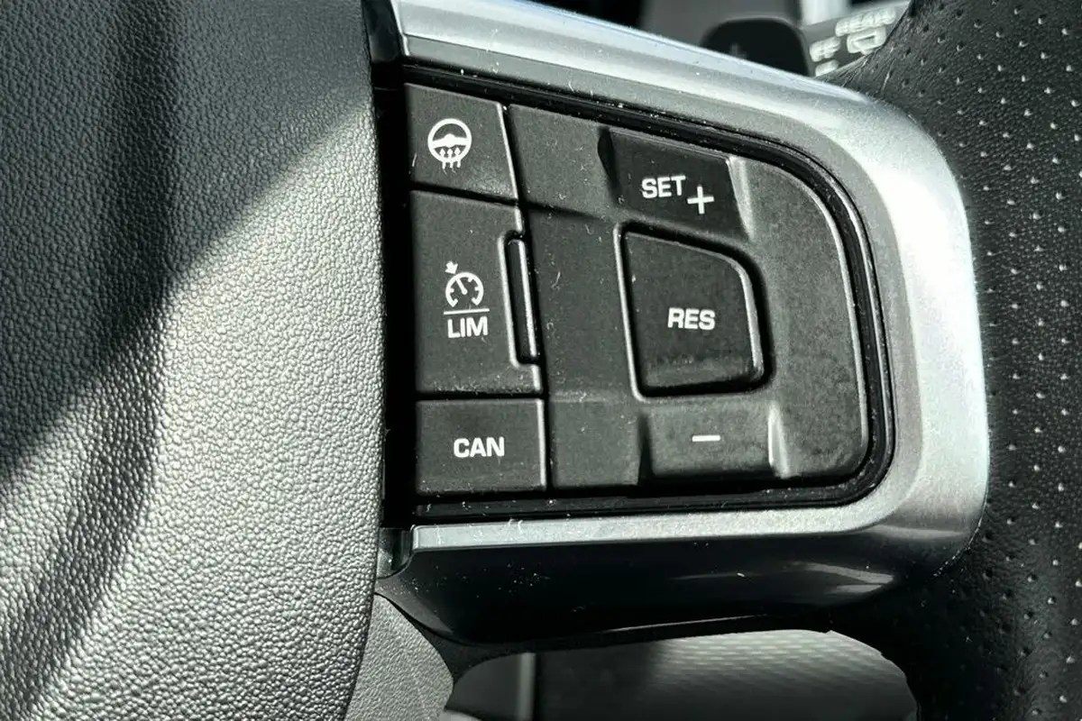 2017-land-rover-discovery-sport-20sd4-hse-dynamic-lux-big-11