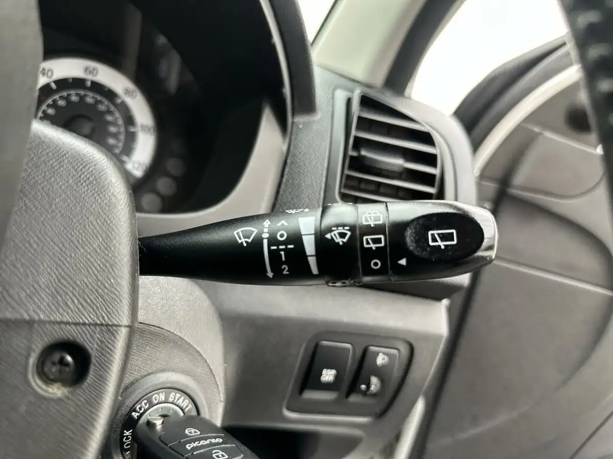 2011-kia-picanto-11-graphite-big-25
