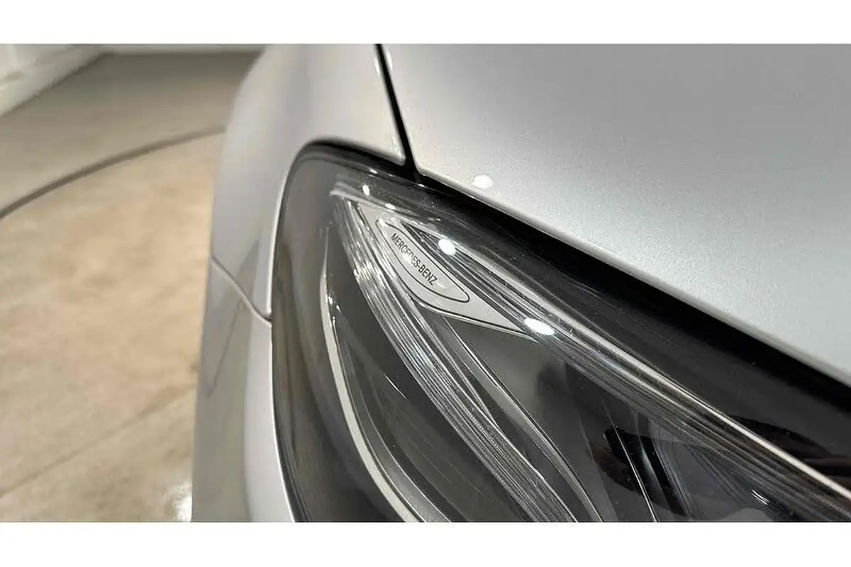 2020-mercedes-benz-e-class-20d-e300de-amg-line-premium-eq-power-saloon-4d-big-18