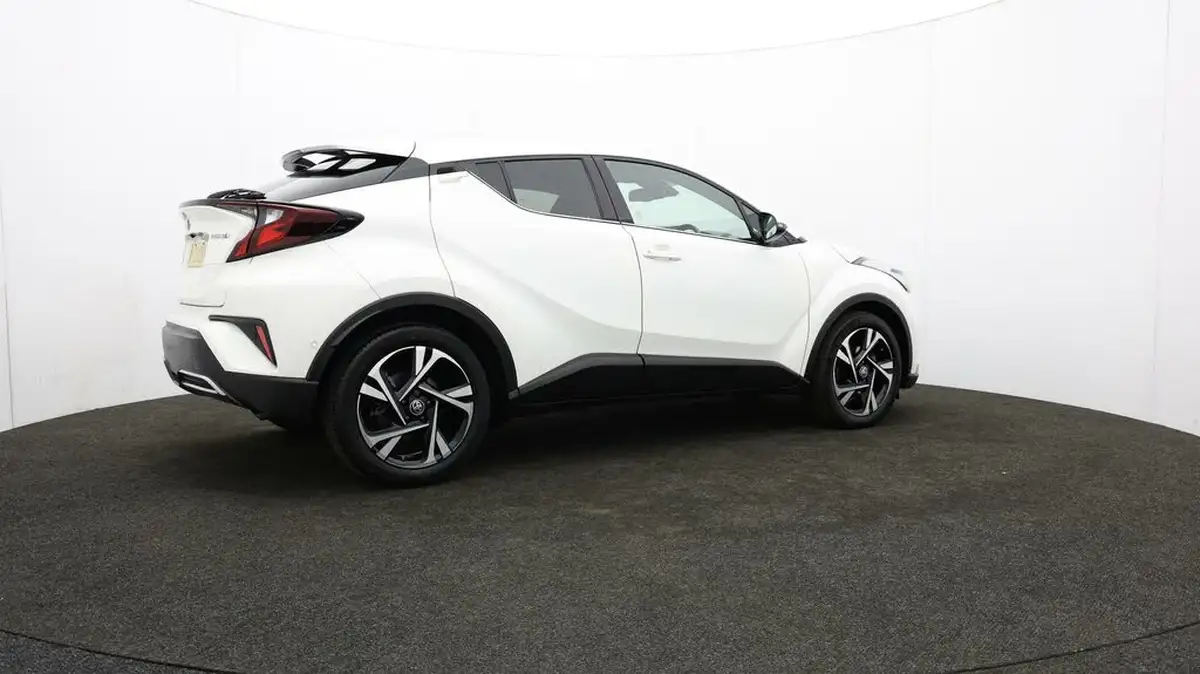 2022-toyota-c-hr-20-vvt-i-design-big-34