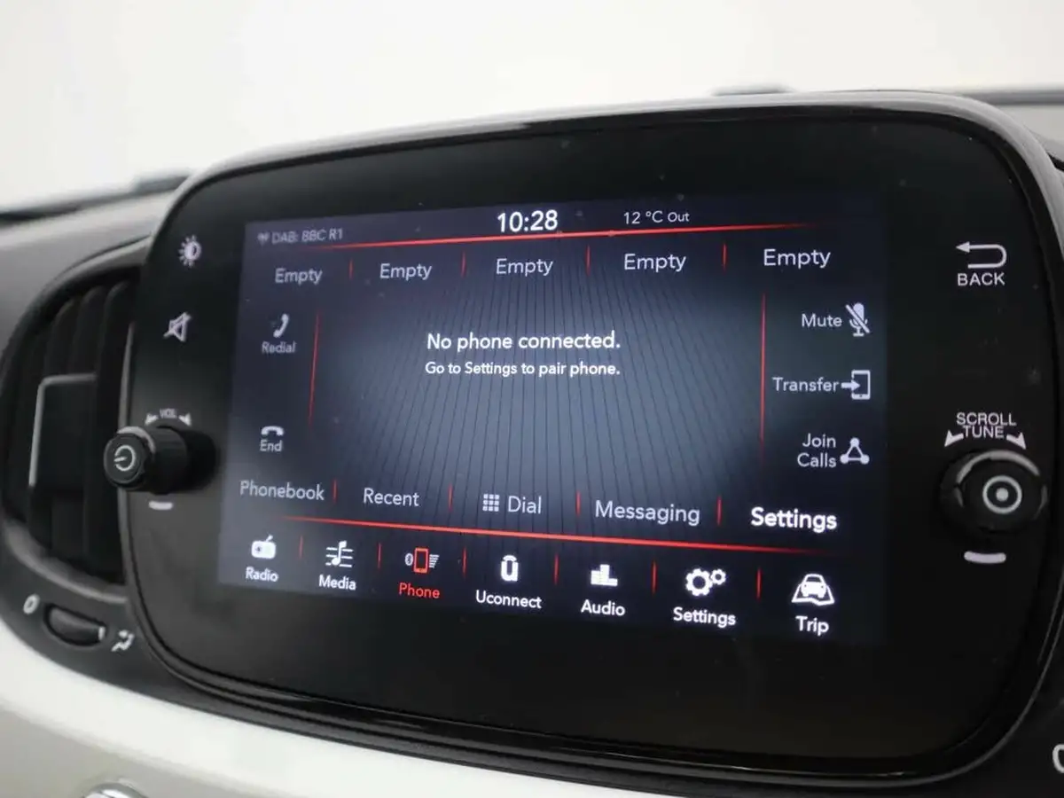 2022-fiat-500-10-dolcevita-big-22