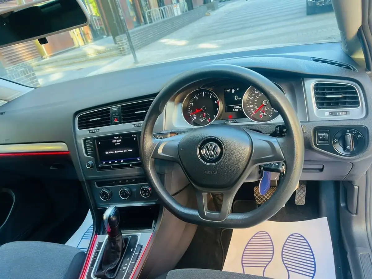 2017-volkswagen-golf-14-tsi-ss-hatchback-5d-dsg-big-36