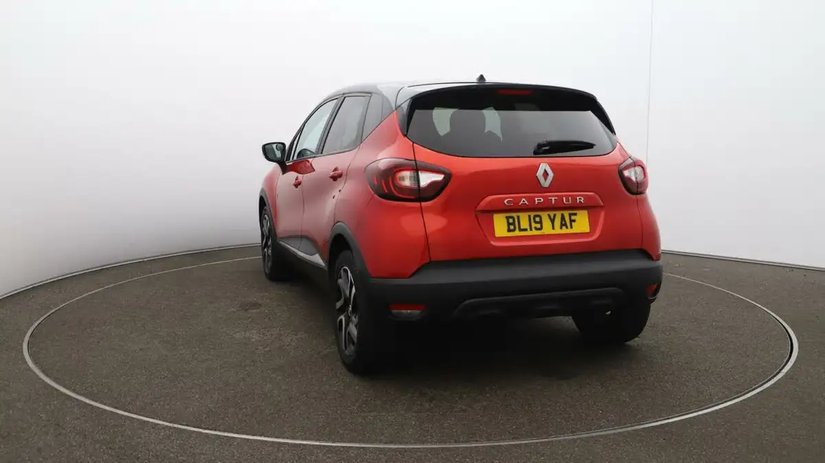 2019-renault-captur-09-tce-iconic-big-59